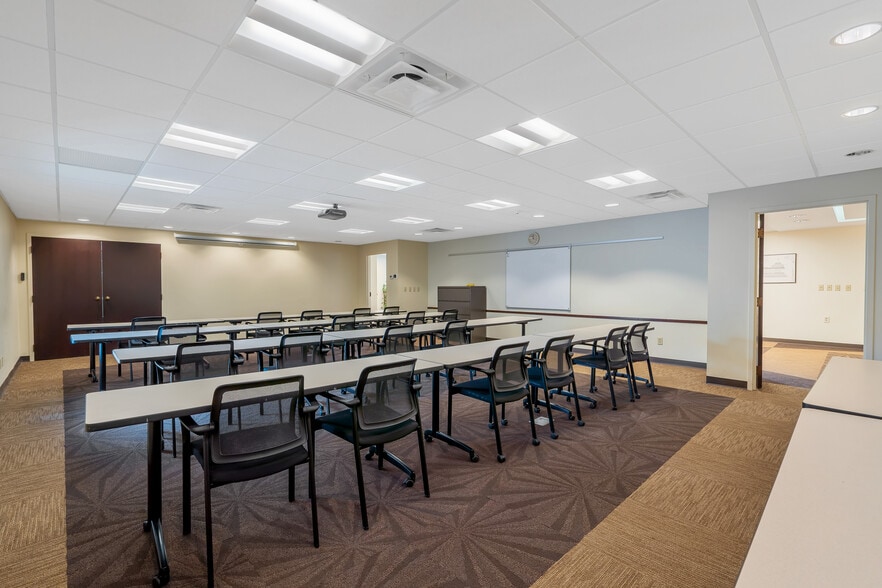 More Photos Of 5710 Commons Park, East Syracuse Medical For Lease