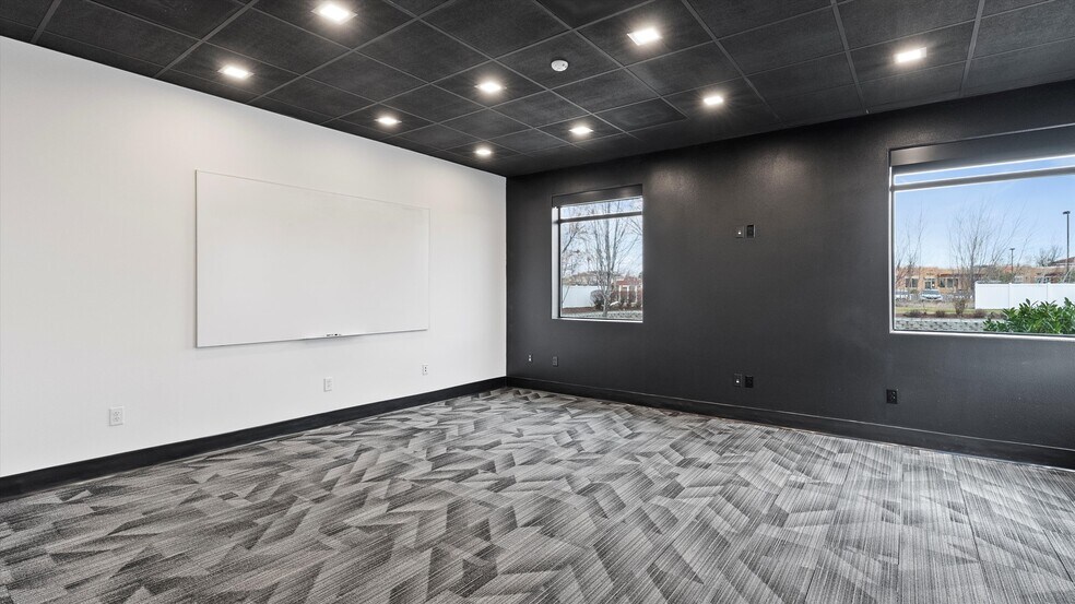 More Photos Of 5728 Bedford St, Pasco Office For Lease