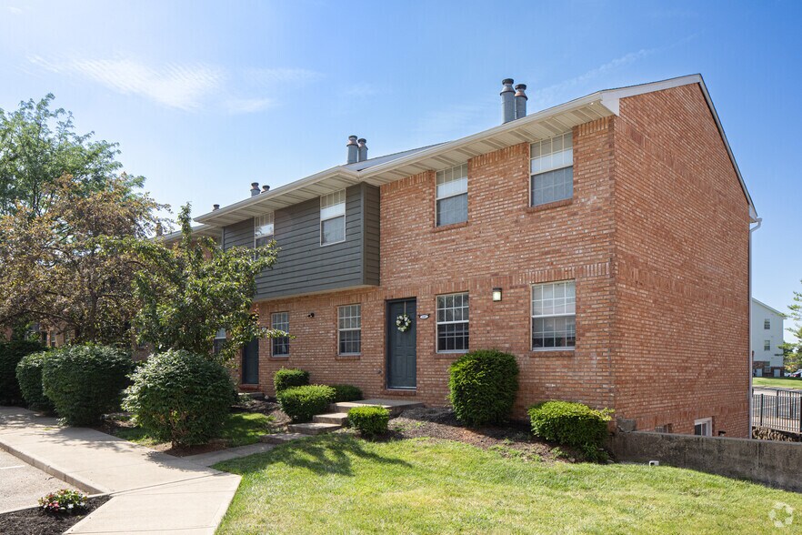 More Photos Of 1300 Cimarron Cir, Fairborn Apartments For Sale