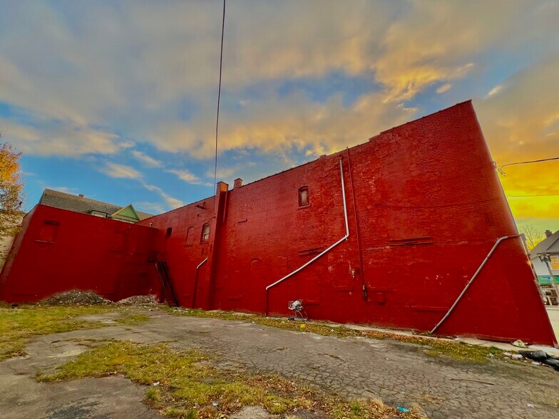 More Photos Of 2070-2074 Seneca St, Buffalo Storefront Retail Office For Lease