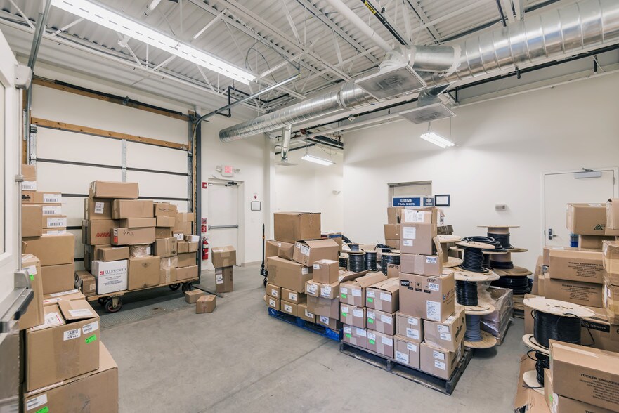 More Photos Of 95 Billerica Ave, Billerica Light Manufacturing For Lease