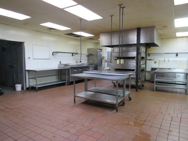 More Photos Of 509 E Oak St, Monticello Lodge Meeting Hall For Lease