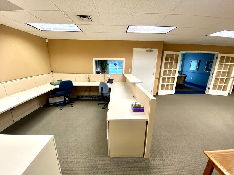 More Photos Of 3333 Atlantic Blvd, Jacksonville Office For Sale