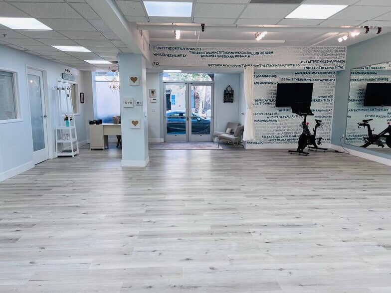 More Photos Of 1540 6th St, Santa Monica Apartments For Lease