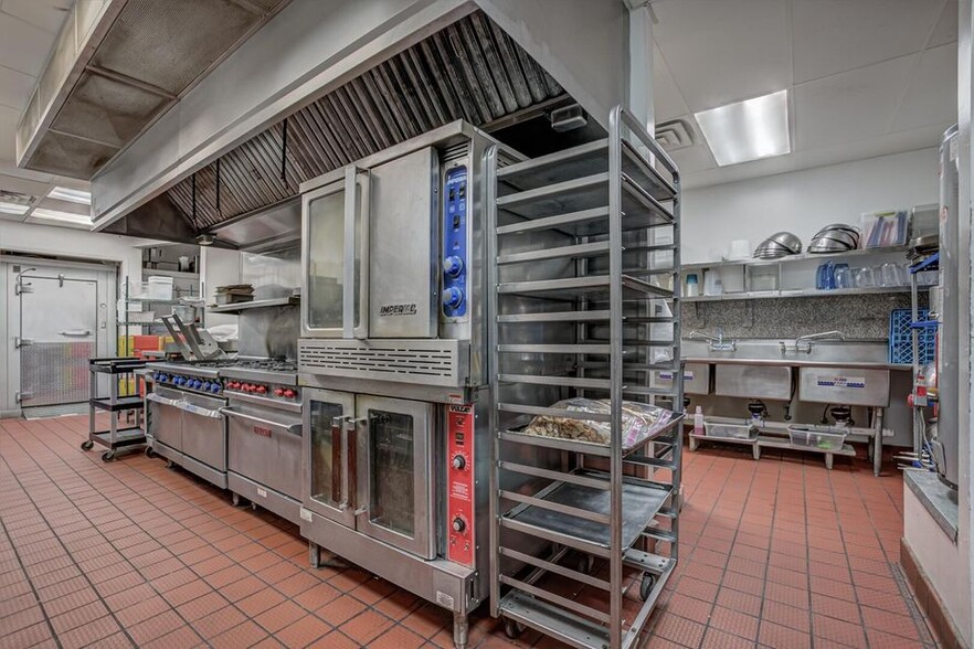 More Photos Of 512 W Main St, Payson Flex For Sale