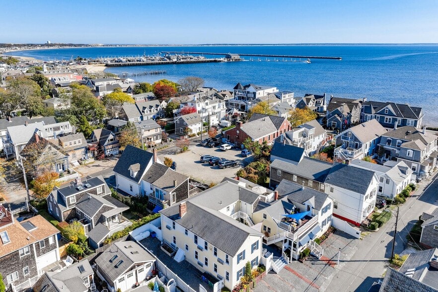 More Photos Of 7 Central St, Provincetown Hotel For Sale