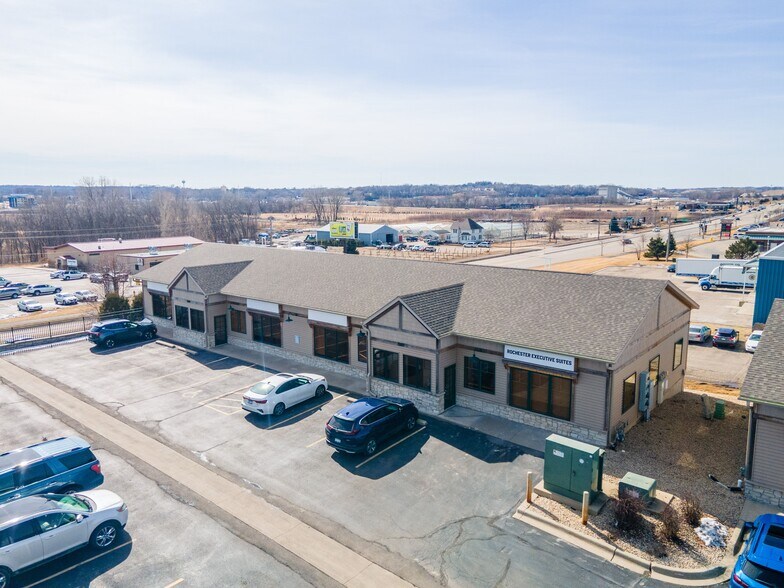 More Photos Of 3269 19th St NW, Rochester Coworking Space