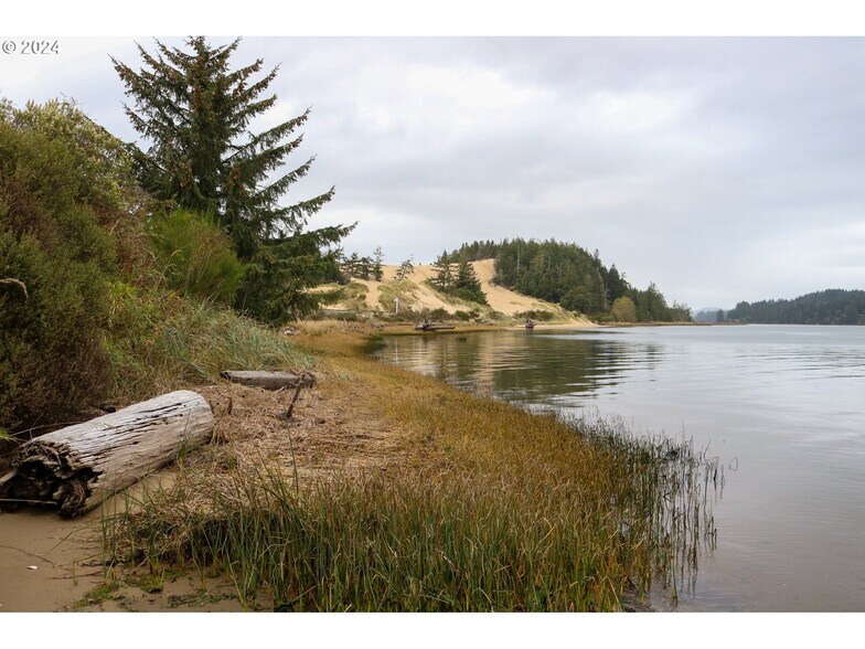 More Photos Of 92851 Trans Pacific Pkwy, North Bend Land For Sale