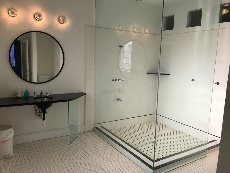 More Photos Of 488 Edgewood Ave, Atlanta Storefront Retail Office For Lease