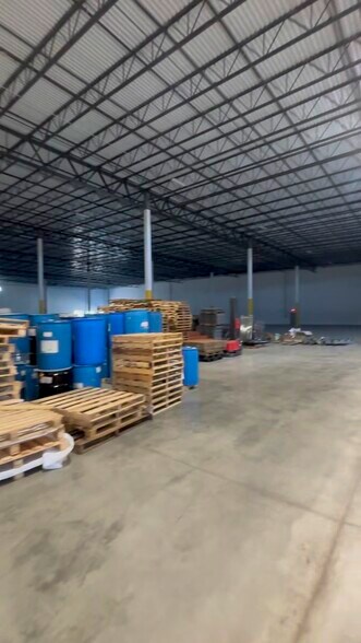 More Photos Of 1191 E Main St, East Dundee Distribution For Lease