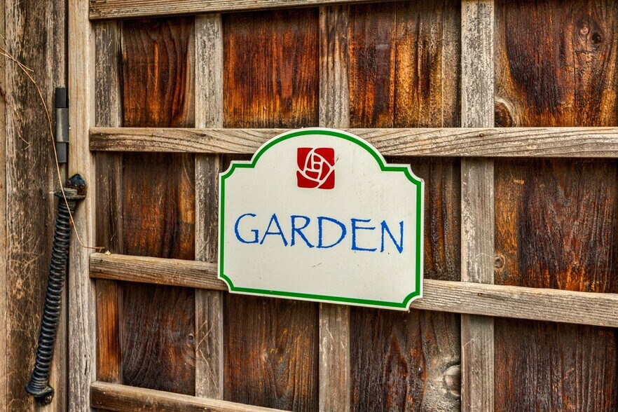 More Photos Of 455 N Oregon St, Jacksonville Hospitality For Sale