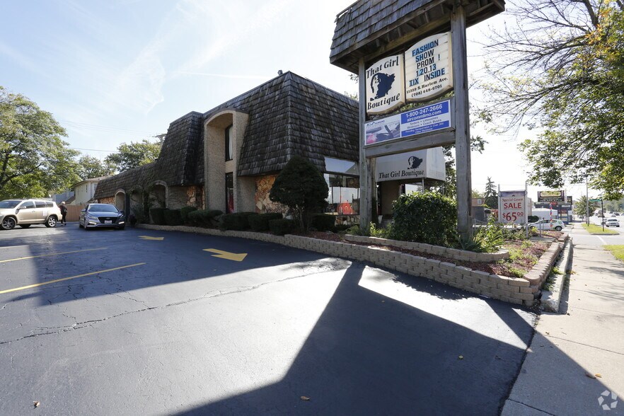 More Photos Of 11359 S Harlem Ave, Worth Freestanding For Lease