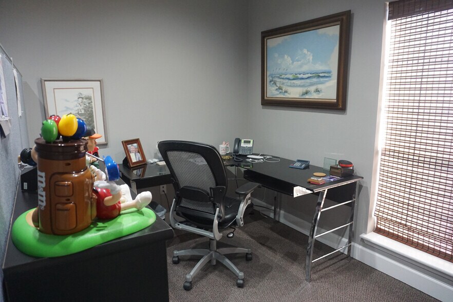 More Photos Of 3298 Summit, Pensacola Office For Lease
