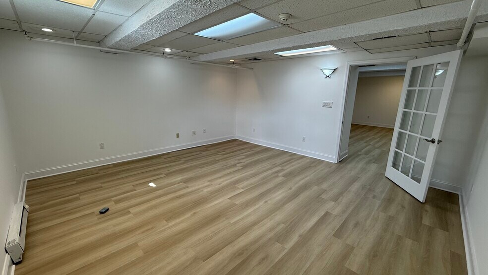 More Photos Of 4200 William Penn Hwy, Easton General Retail For Lease