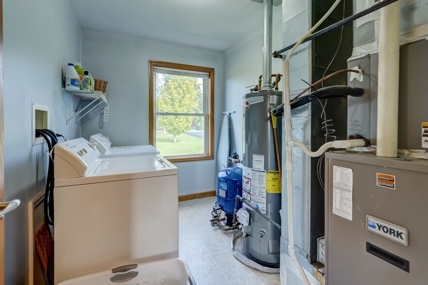 More Photos Of 1262 Fitzpatrick Rd, Auburn Specialty For Sale