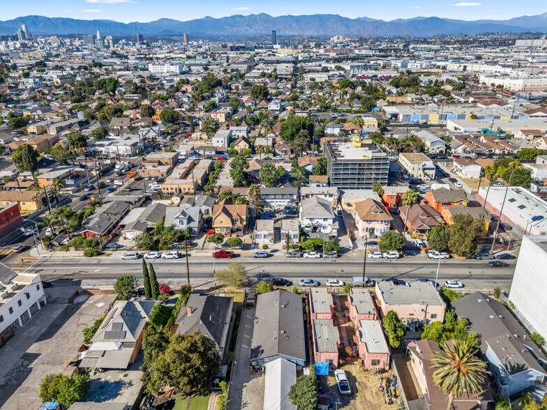 More Photos Of 1323 E Adams Blvd, Los Angeles Apartments For Sale