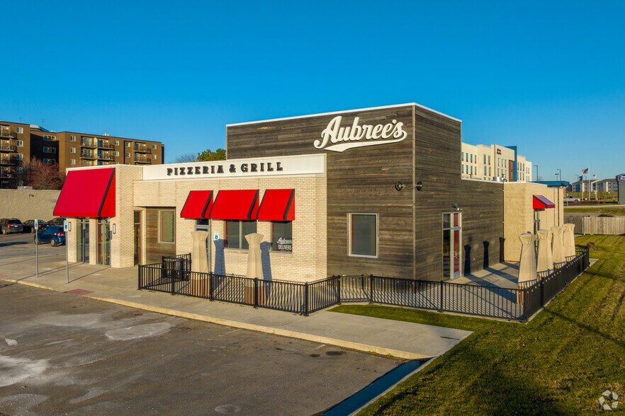More Photos Of 1357 S Main, Adrian Unknown For Lease