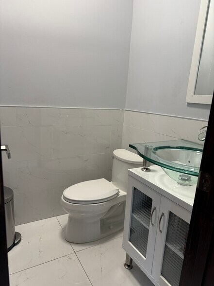 More Photos Of 16 SW 1st Ave, Miami Office Residential For Sale