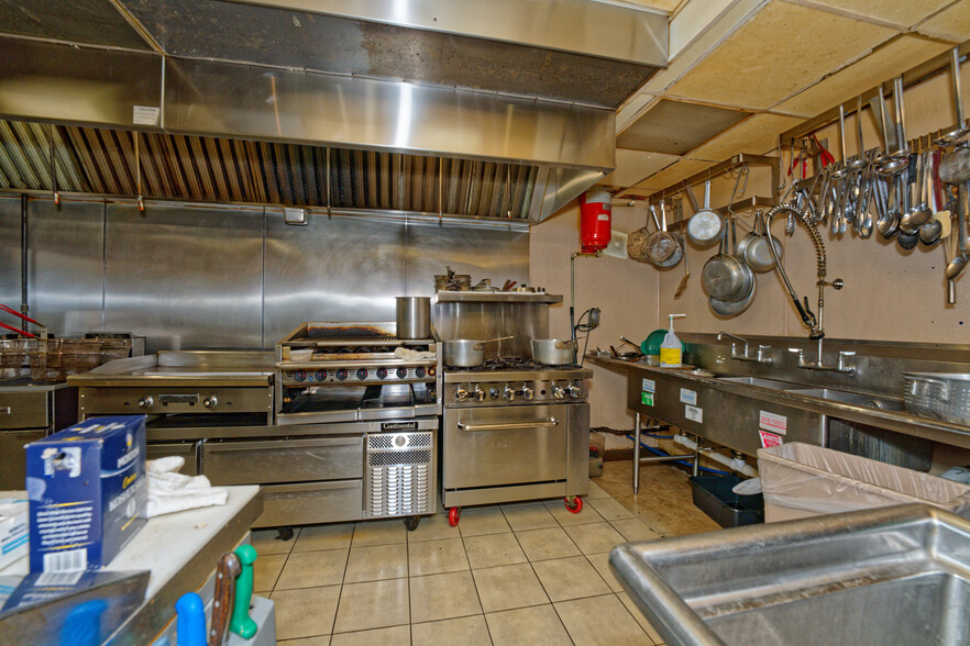 More Photos Of 671 Mariaville Rd, Schenectady Garden Center For Sale