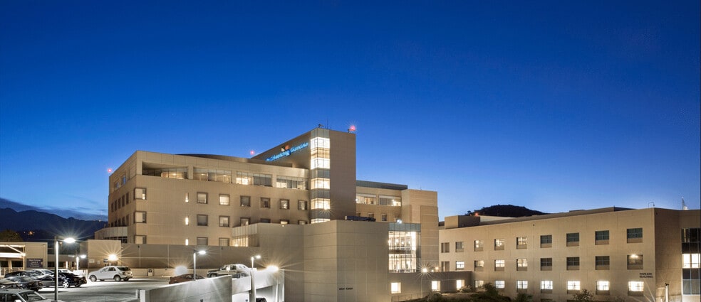 More Photos Of 1577 E Chevy Chase Dr, Glendale Medical For Lease