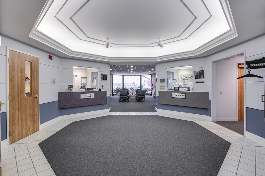 More Photos Of 7201 Green Bay Rd, Kenosha Medical For Lease