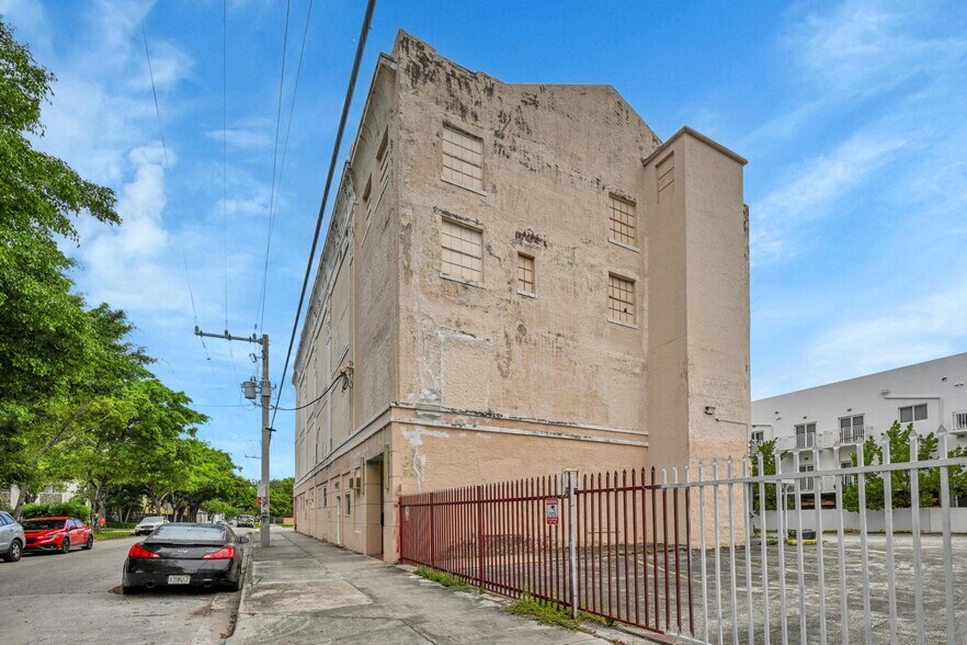 More Photos Of 124 NW 15th Ave, Miami Religious Facility For Sale