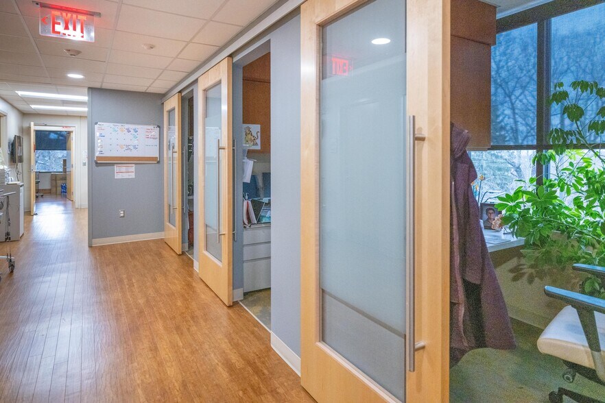 More Photos Of 41 Oakland Rd, Asheville Medical For Sale