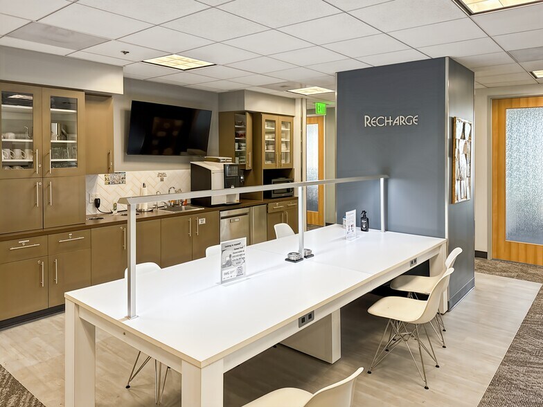 More Photos Of 1901 Harrison St, Oakland Office For Lease
