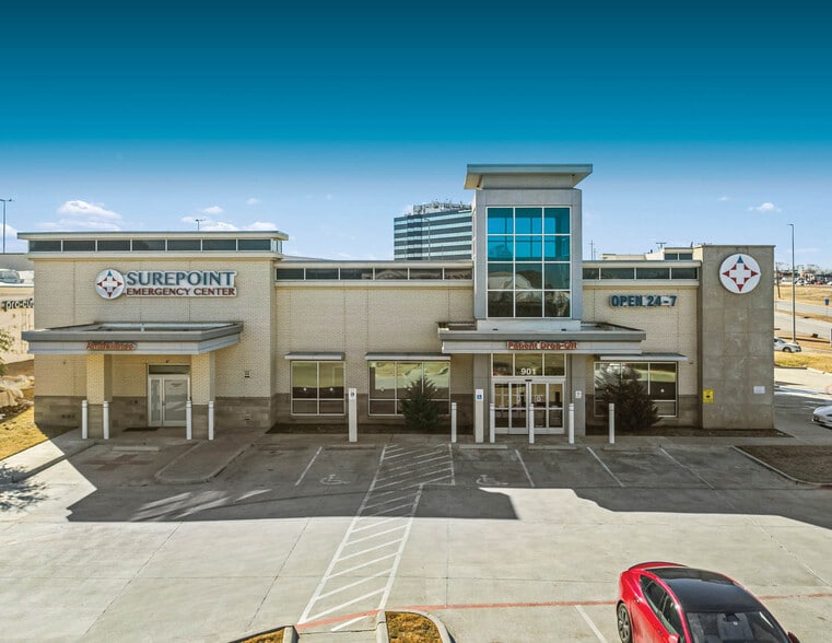 More Photos Of 901 W Jefferson St, Grand Prairie General Retail For Sale