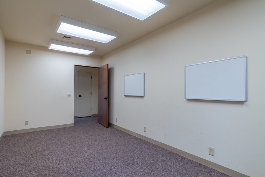 More Photos Of 400 Camino Aguajito, Monterey Office For Lease