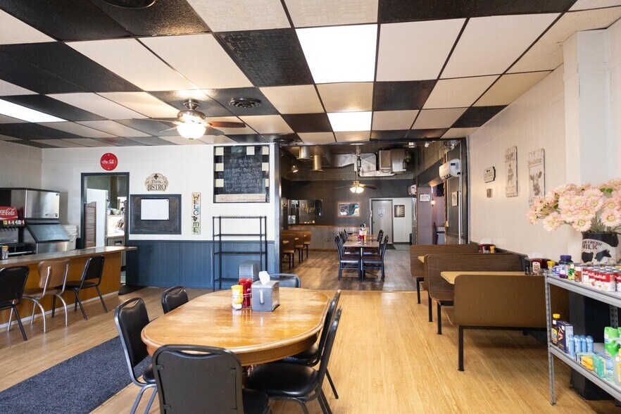 More Photos Of 103 W Main St, Hardwick Restaurant For Sale