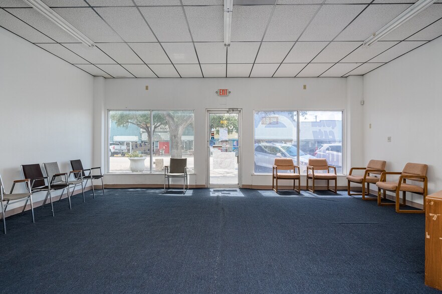 More Photos Of 336 S Commercial St, Aransas Pass Medical For Lease