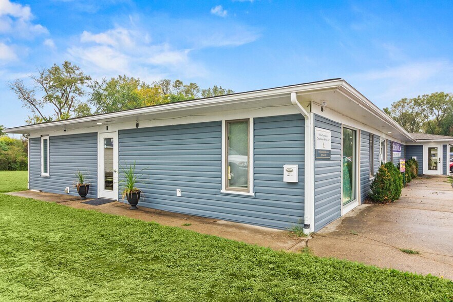 More Photos Of 643 Bodey Cir, Urbana Storefront Retail Office For Sale