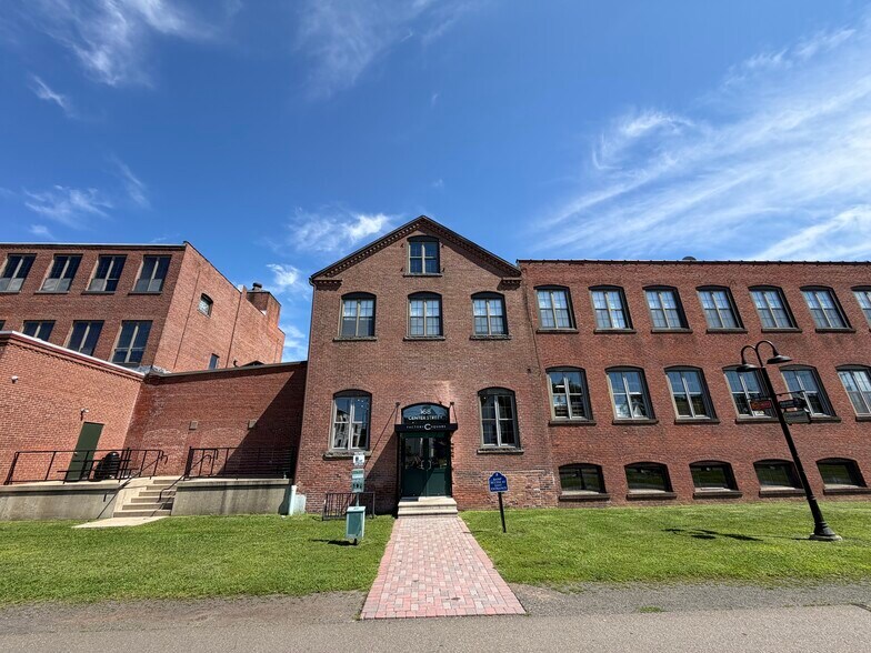 More Photos Of 168 Center St, Southington Industrial For Lease