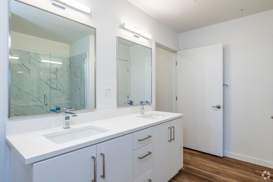 More Photos Of 301 W Roosevelt St, Phoenix Apartments For Lease