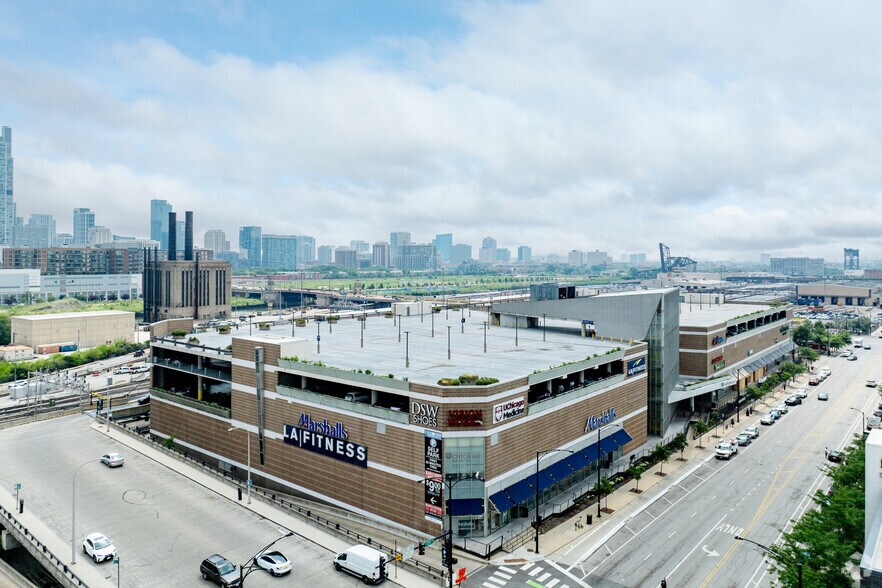 More Photos Of 1101 S Canal St, Chicago General Retail For Sale