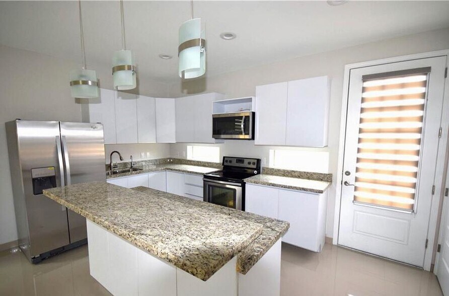More Photos Of 1202 Upas Dr, Edinburg Apartments For Sale