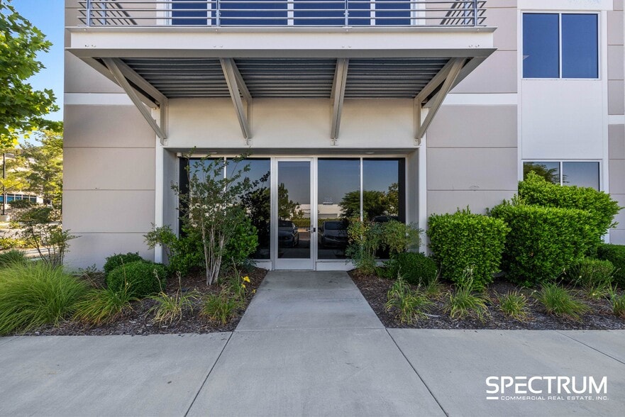 More Photos Of 28368 Constellation Rd, Valencia Research And Development For Sale