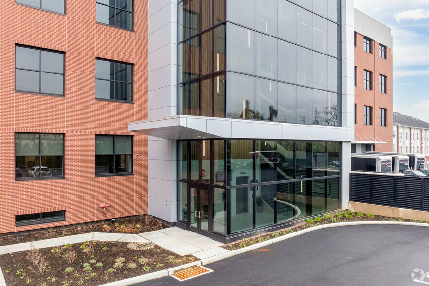 More Photos Of 200 N Park Rd, Wyomissing Office For Lease