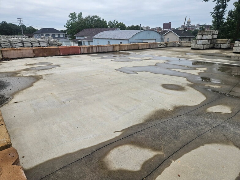 More Photos Of 32 Clark St, Greensburg Warehouse For Lease