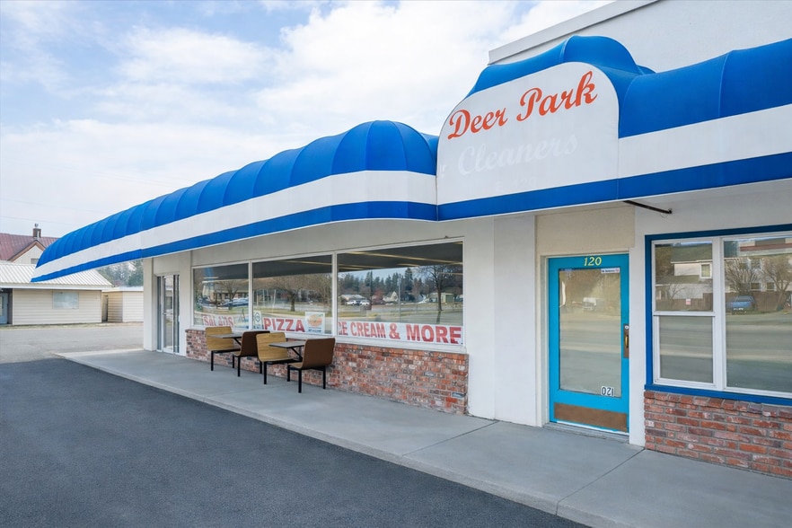 Primary Photo Of 120-124 E Crawford St, Deer Park Freestanding For Sale