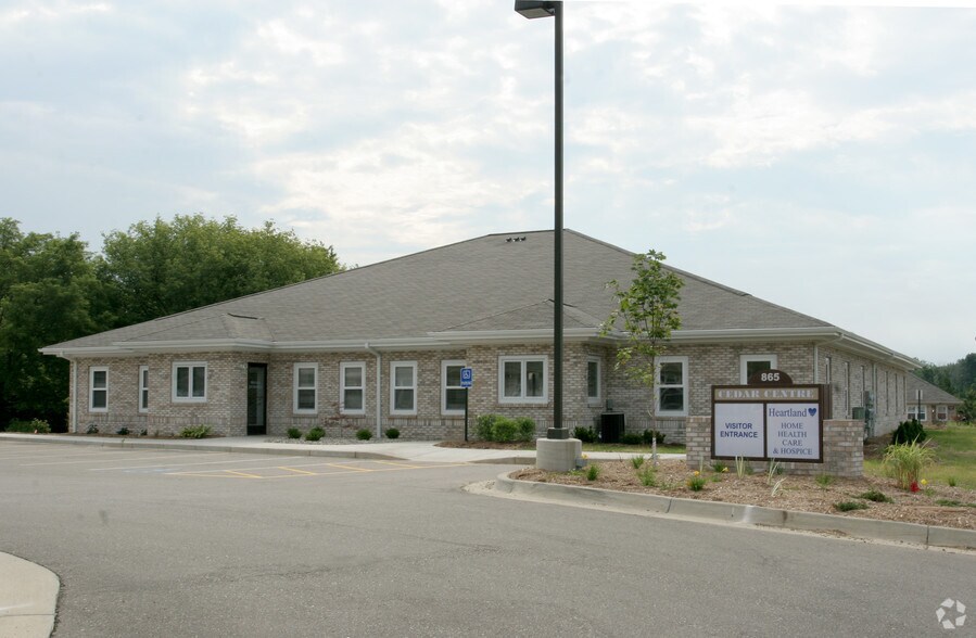 More Photos Of 865 S Cedar St, Mason Medical For Lease
