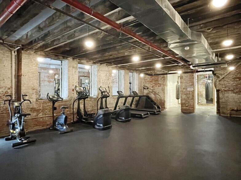 More Photos Of 128-152 32nd St, Brooklyn Office For Lease