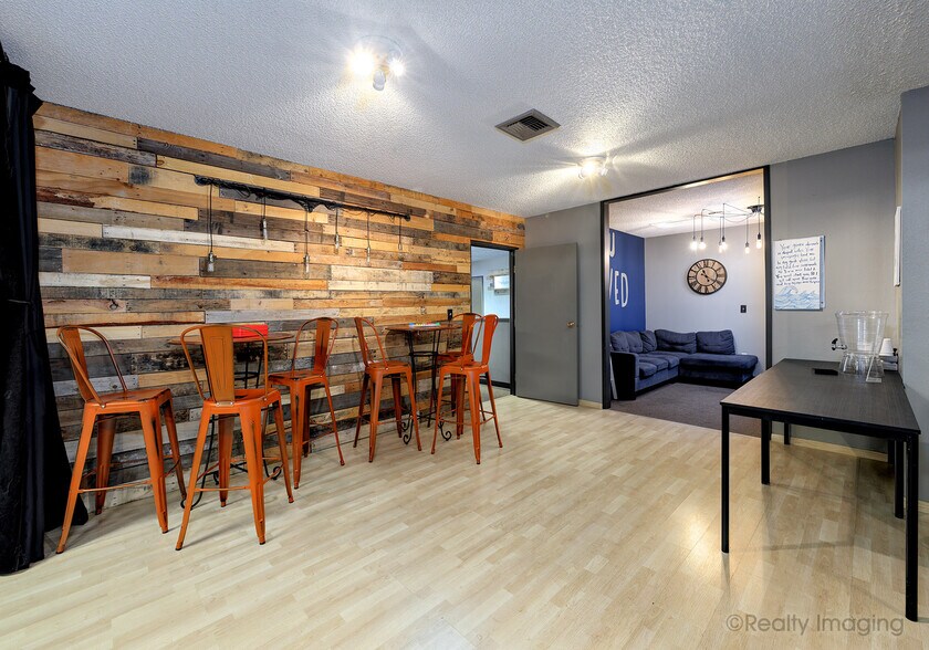 More Photos Of 18390 SW Farmington Rd, Aloha Religious Facility For Sale