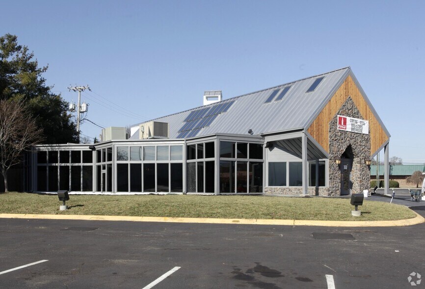 More Photos Of 271 Gleaves St, Madison Restaurant For Sale