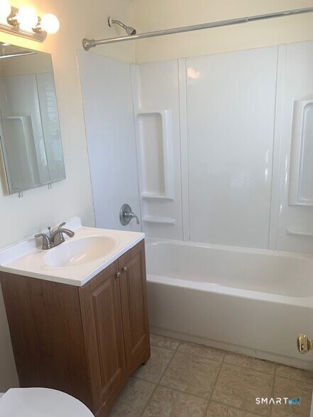 More Photos Of 174-176 Hillside Ave, Hartford Apartments For Sale