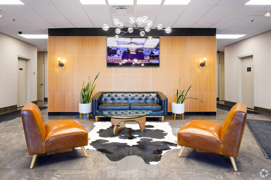 More Photos Of 26400 Lahser Rd, Southfield Medical For Lease