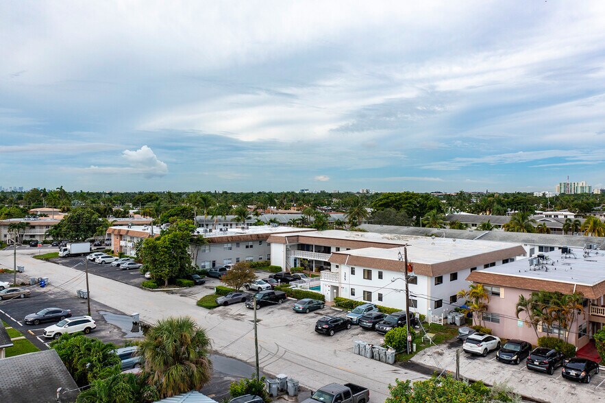 More Photos Of 305 SE 9th Ave, Pompano Beach Apartments For Sale
