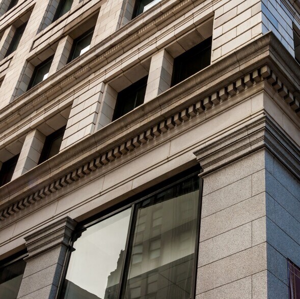 More Photos Of 25 E Washington St, Chicago Office For Lease