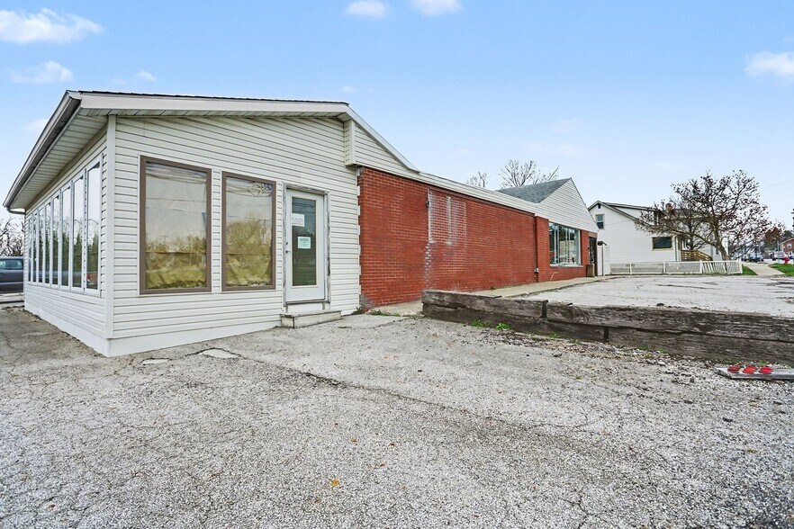 More Photos Of 240 Columbus st, Lithopolis Auto Repair For Sale